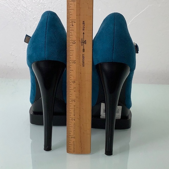 Paris Fashion Week Model Stilettos Eileen chunky platform T strap size 37 EUC - Picture 13 of 16